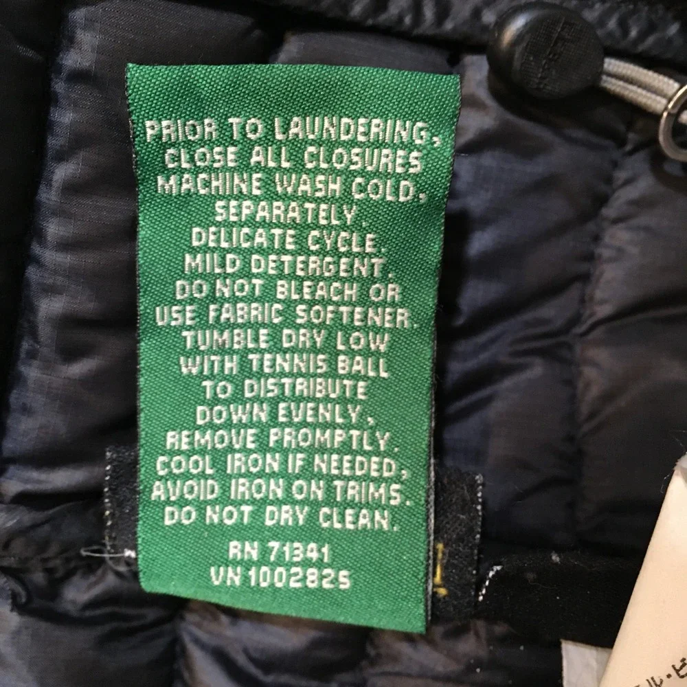 LL Bean Ultralight 850 Down Hooded Puffer Jacket Womens XS Black Outdoor Quilted - Picture 13 of 14